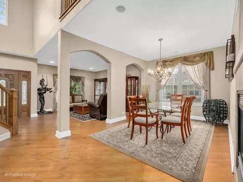 1015 S Gables Blvd, Wheaton, IL 60189 photo 17