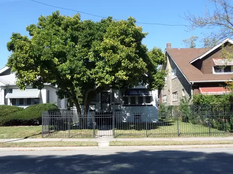 606 W 111th St, Chicago, IL 60628
