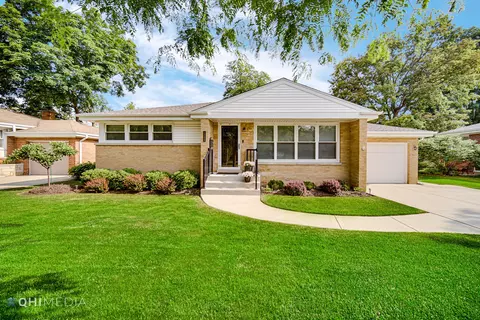 1234 W Campbell St, Arlington Heights, IL 60005