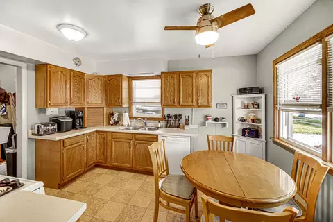 Kitchen - 3129 Phillips Ave, Steger, IL 60475 photo 2 of 2