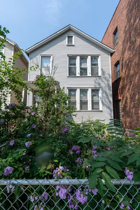 1512 W Superior St, Chicago, IL 60642