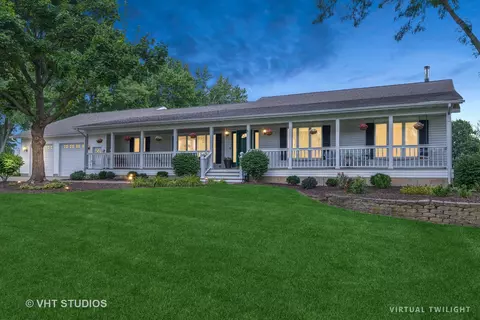 4004 E Keith Dr, Richmond, IL 60071