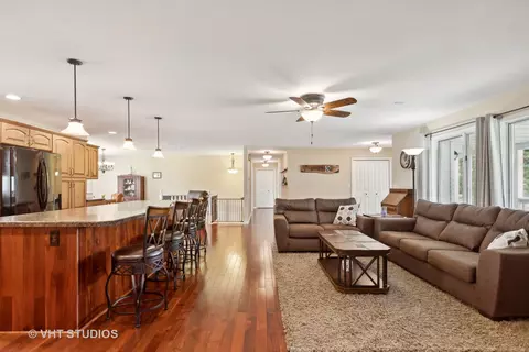 4004 E Keith Dr, Richmond, IL 60071 photo 9
