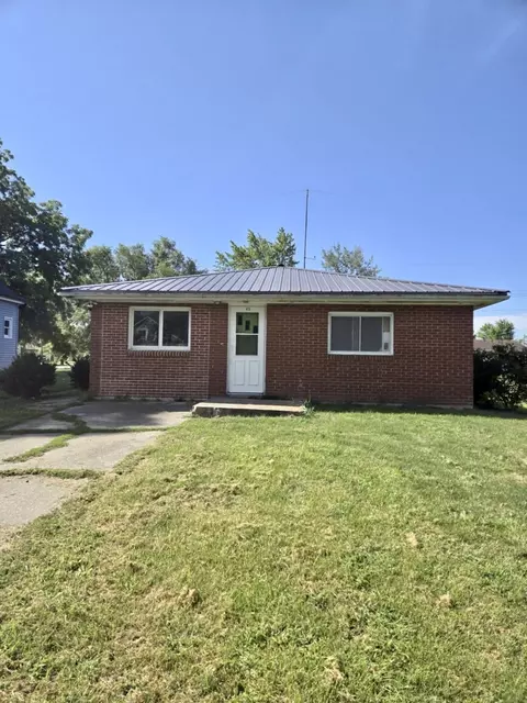 413 E Oak St, Chatsworth, IL 60921