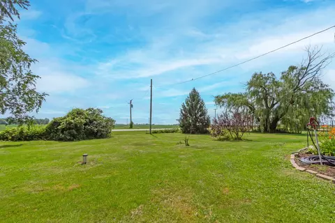 Exterior - 86 Glidden Rd, Kingston, IL 60145 photo 5 of 14