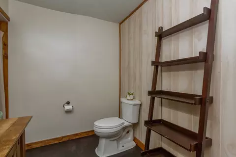 Bath - 86 Glidden Rd, Kingston, IL 60145 photo 1 of 2