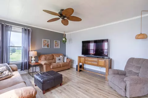 Living - 86 Glidden Rd, Kingston, IL 60145 photo 1 of 2