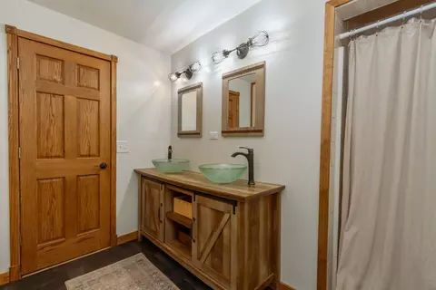 Bath - 86 Glidden Rd, Kingston, IL 60145 photo 2 of 2