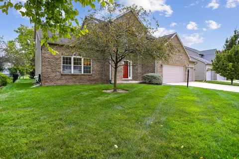 1810 Benodot St, Champaign, IL 61822