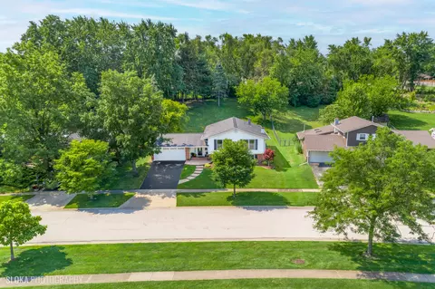 845 Park Dr, Hoffman Estates, IL 60192 photo 42