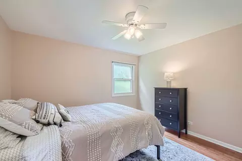 845 Park Dr, Hoffman Estates, IL 60192 photo 21