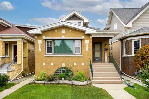 7828 W Oakleaf Ave, Elmwood Park, IL 60707