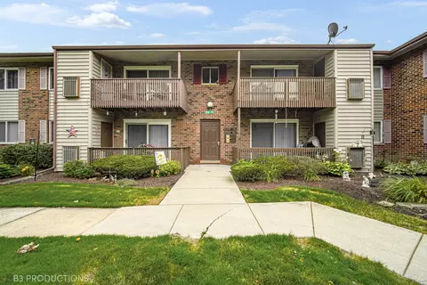 6714 181st St #1508, Tinley Park, IL 60477