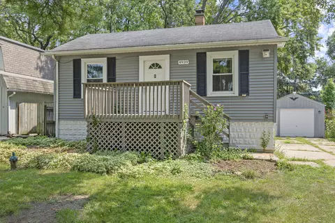 4939 Rose Ave, Downers Grove, IL 60515