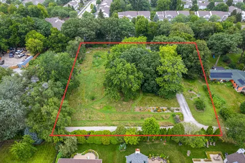 View/Area - 32 W482 Forest Dr, Aurora, IL 60502 photo 3 of 11