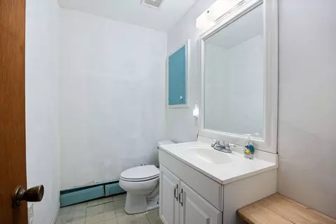 Bath - 32 W482 Forest Dr, Aurora, IL 60502 photo 2 of 2