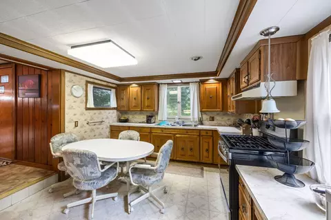 Kitchen - 32 W482 Forest Dr, Aurora, IL 60502 photo 1 of 2