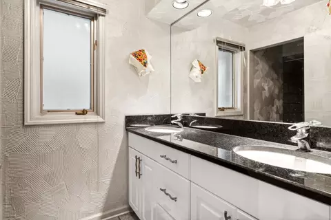 3652 Palm Canyon Dr, Northbrook, IL 60062 photo 15
