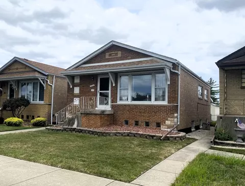 5829 S Melvina Ave, Chicago, IL 60638