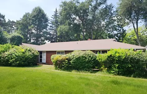 347 S Edgelawn Dr, Aurora, IL 60506