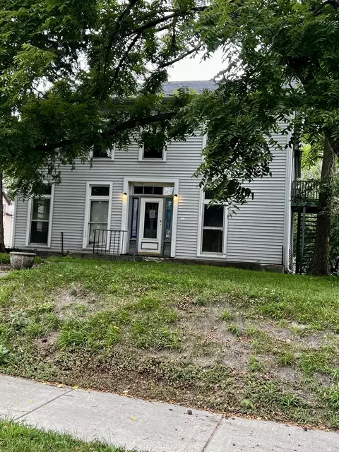 321 Depot Ave, Dixon, IL 61021