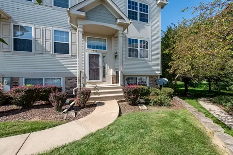 Exterior - 2871 N Augusta Dr, Wadsworth, IL 60083 photo 2 of 7