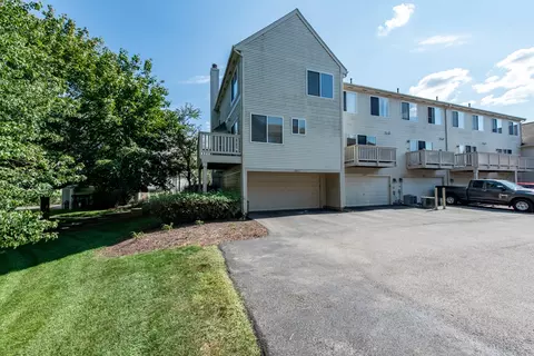 Exterior - 2871 N Augusta Dr, Wadsworth, IL 60083 photo 5 of 7