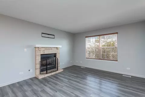 Living - 2871 N Augusta Dr, Wadsworth, IL 60083 photo 1 of 5