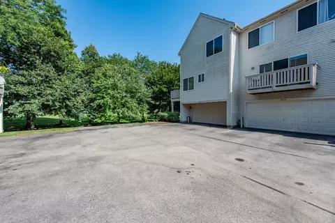 Exterior - 2871 N Augusta Dr, Wadsworth, IL 60083 photo 3 of 7