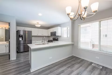 Kitchen - 2871 N Augusta Dr, Wadsworth, IL 60083 photo 3 of 3