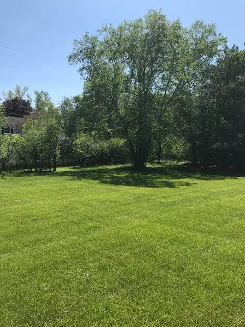 2024 Suffork Rd, Northfield, IL 60093