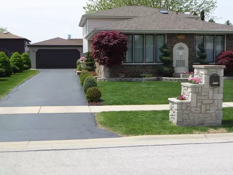 16144 84th Pl, Tinley Park, IL 60477
