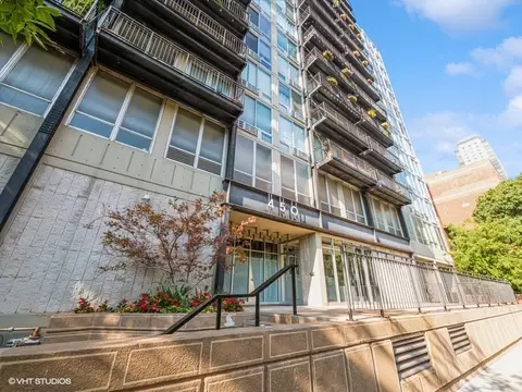 450 W Briar Pl #9H, Chicago, IL 60657