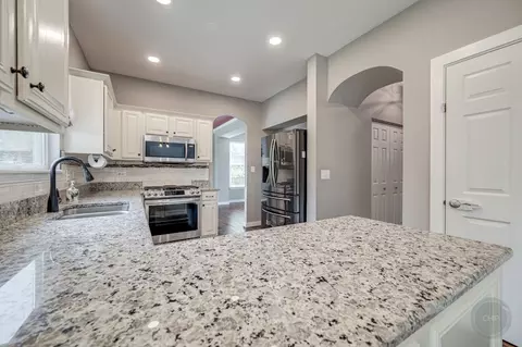 Kitchen - 11335 S Marathon Ln, Plainfield, IL 60585 photo 4 of 4