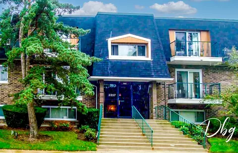 3857 N Parkway Dr #1G, Northbrook, IL 60062