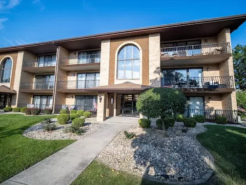 16043 Eagle Ridge Dr #2S, Tinley Park, IL 60477