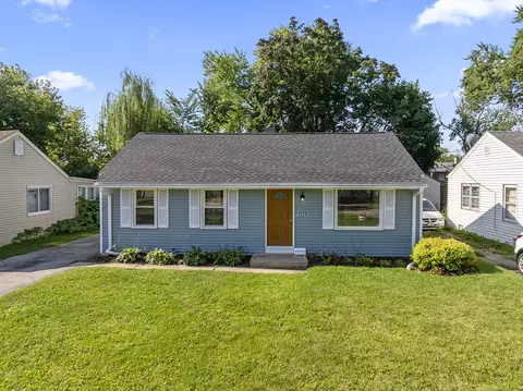 1529 Lyons Ct, Waukegan, IL 60085