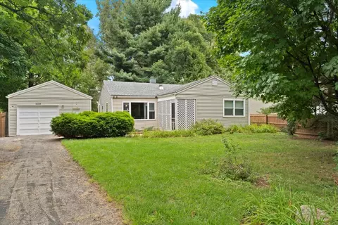 22314 W Terry Dr, Lake Villa, IL 60046
