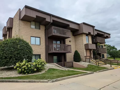 1510 Rock Run Dr #1D, Crest Hill, IL 60403