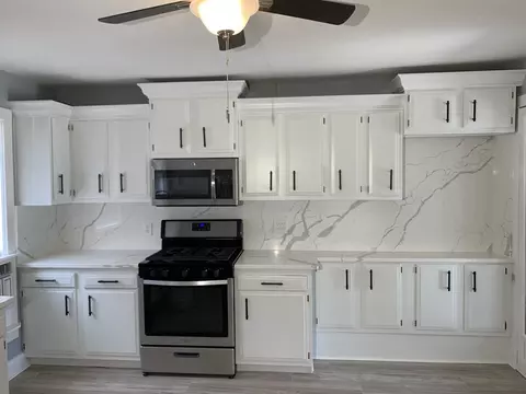 370 Ryerson Ave, Elgin, IL 60123 photo 5