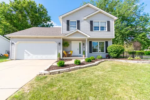 Exterior - 1700 Fairfield Dr, Normal, IL 61761 photo 3 of 8