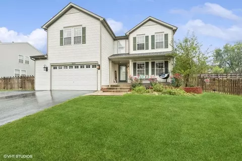 2019 Kennedy Dr, Mchenry, IL 60050