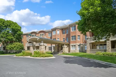 940 Augusta Way #205, Highland Park, IL 60035