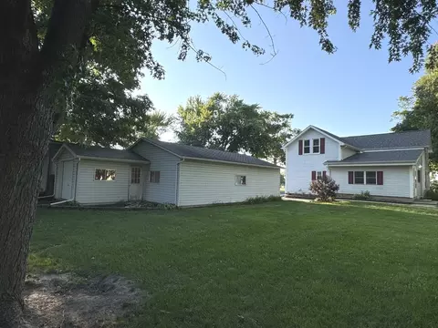 Exterior - 422 E 5th St, Byron, IL 61010 photo 3 of 5