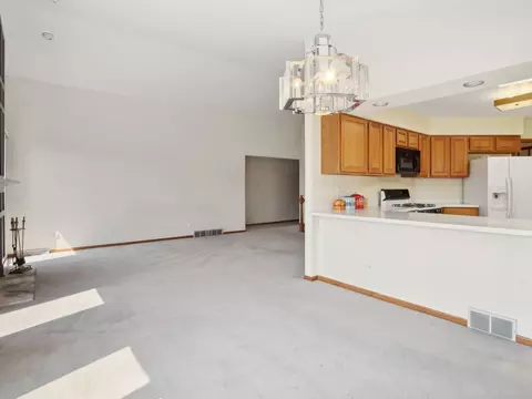 Living - 1788 Monterey Ct, Hoffman Estates, IL 60169 photo 3 of 3