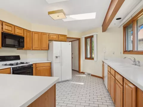 Kitchen - 1788 Monterey Ct, Hoffman Estates, IL 60169 photo 1 of 1