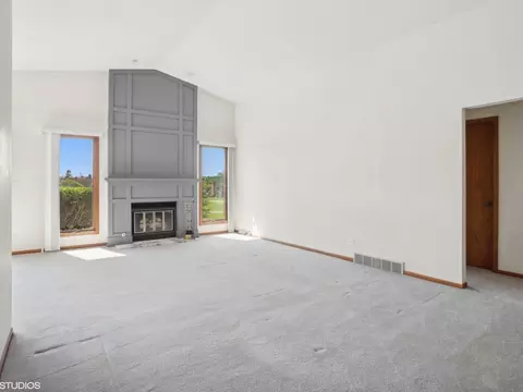 Living - 1788 Monterey Ct, Hoffman Estates, IL 60169 photo 1 of 3