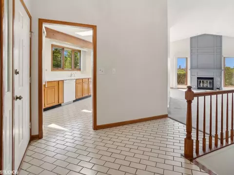 Entry Way - 1788 Monterey Ct, Hoffman Estates, IL 60169 photo 1 of 1