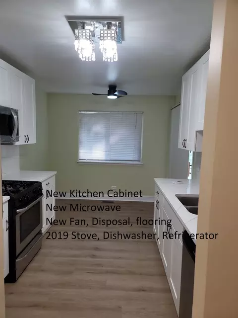 1135 Hawthrone Ct #D1, Wheeling, IL 60090 photo 10