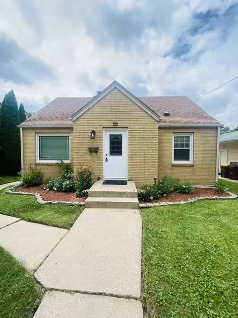 628 Dawson Ave, Rockford, IL 61107